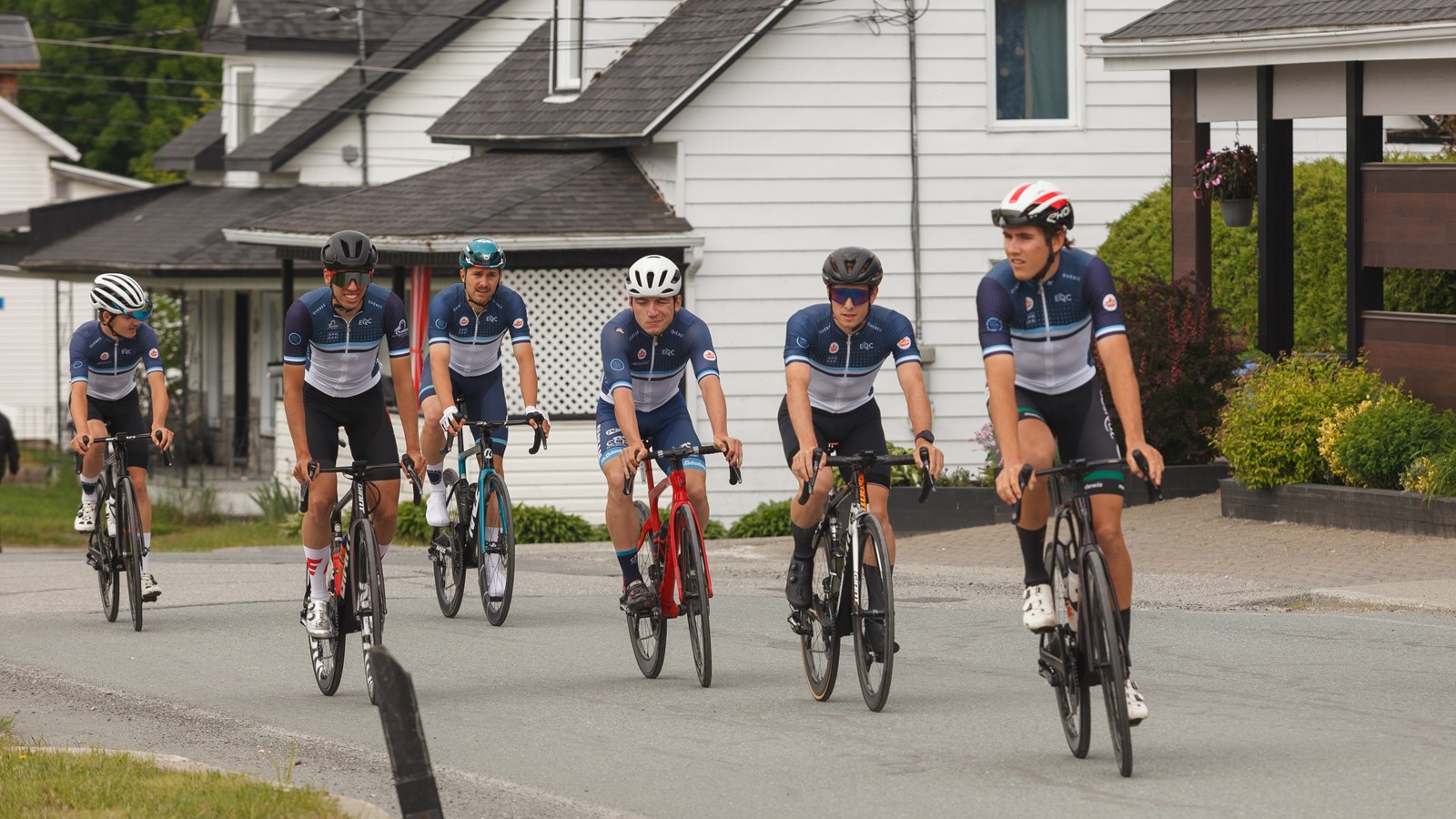 Les 21 équipes du Tour de Beauce se sont élancées ce matin