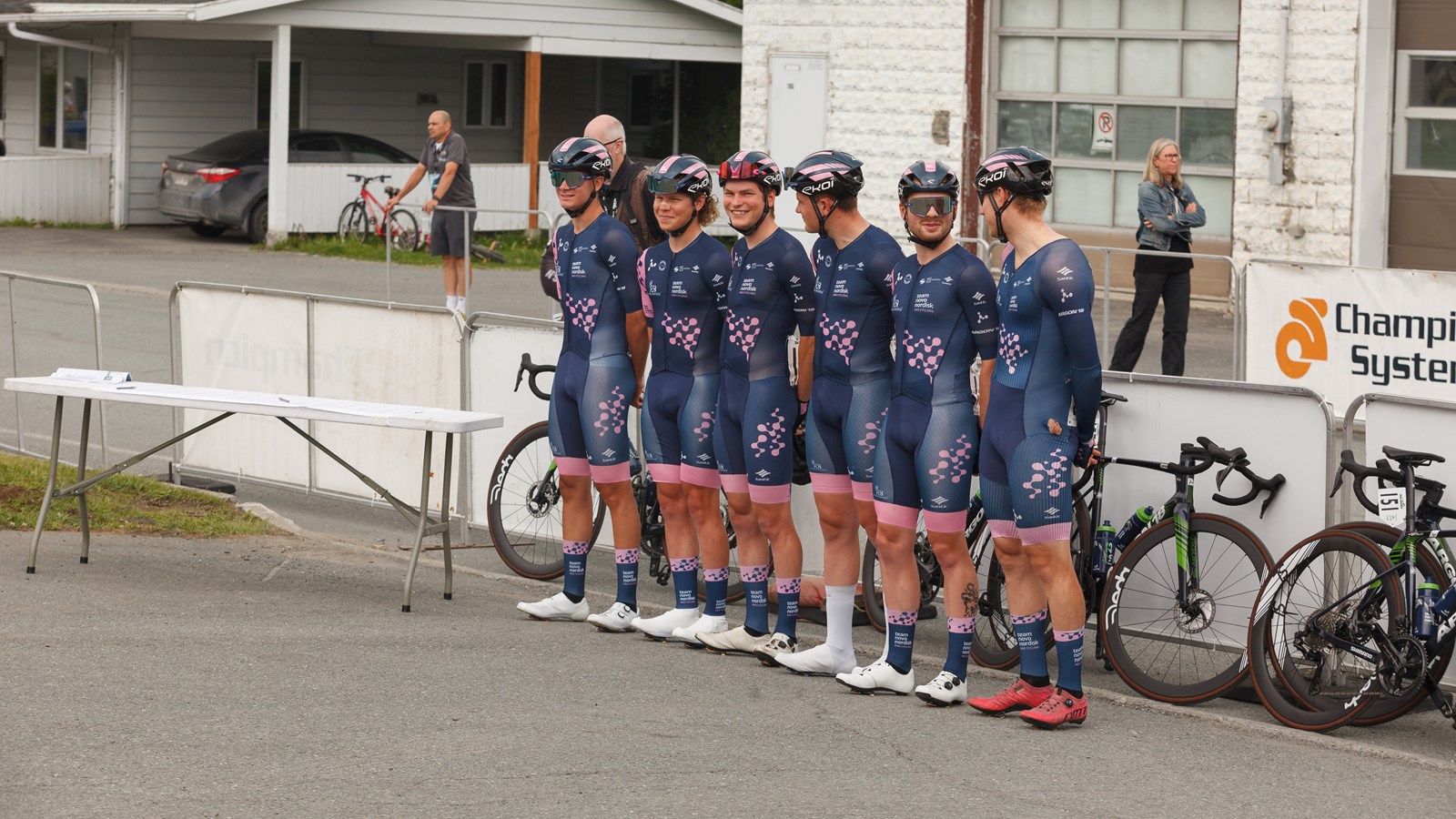 Les 21 équipes du Tour de Beauce se sont élancées ce matin