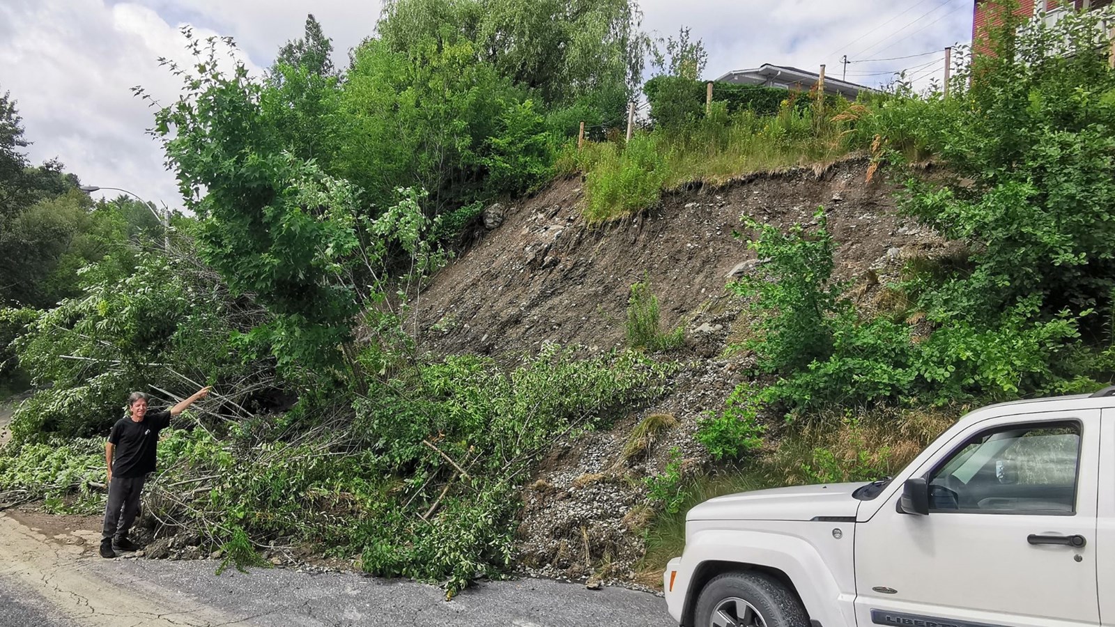 Glissement de terrain sur la 92e rue.