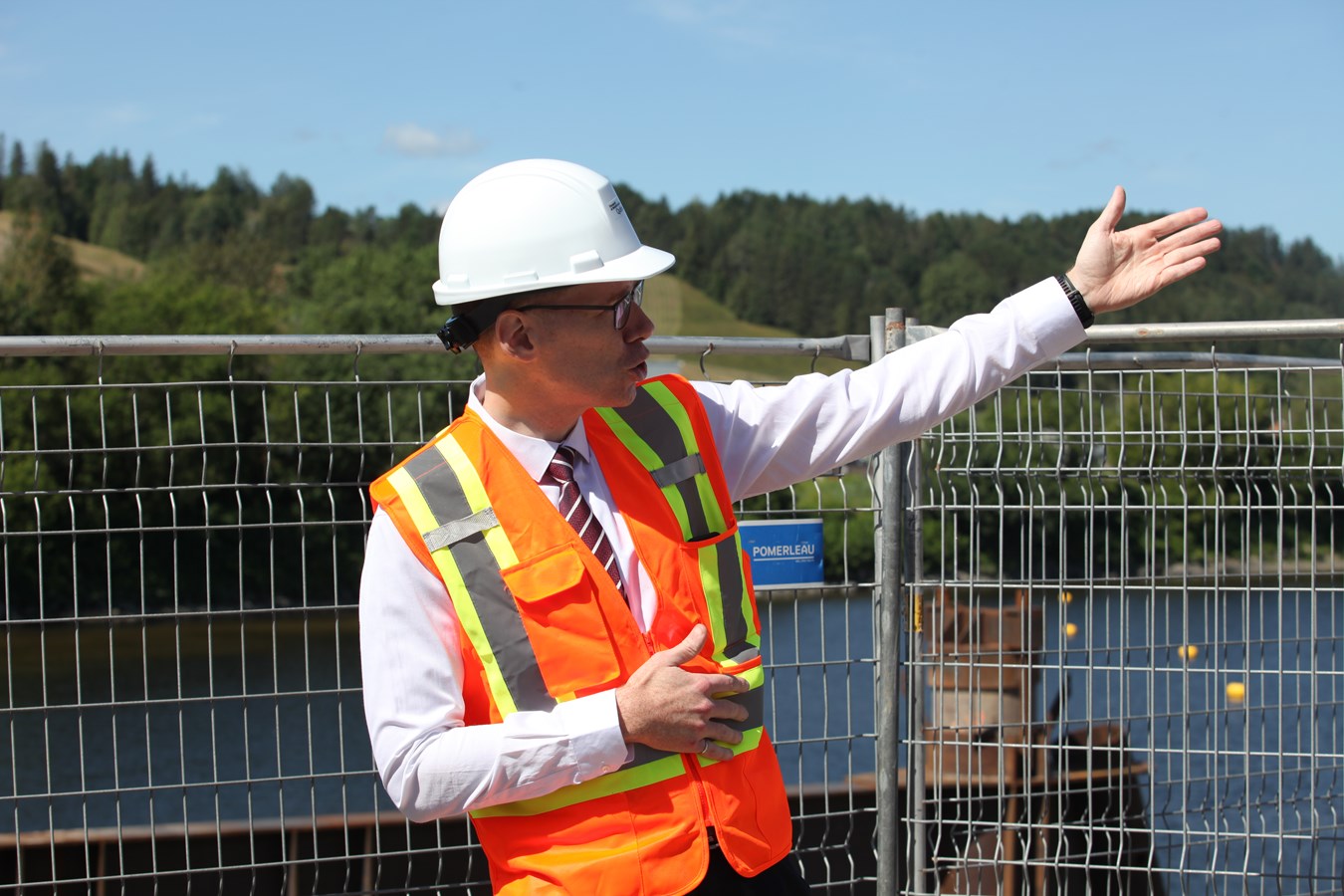 La ministre des Transports en visite au chantier ferroviaire de Vallée-Jonction