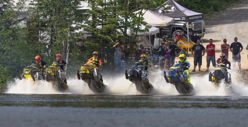 Le circuit de motoneige sur l’eau du Québec est de retour à Frampton 