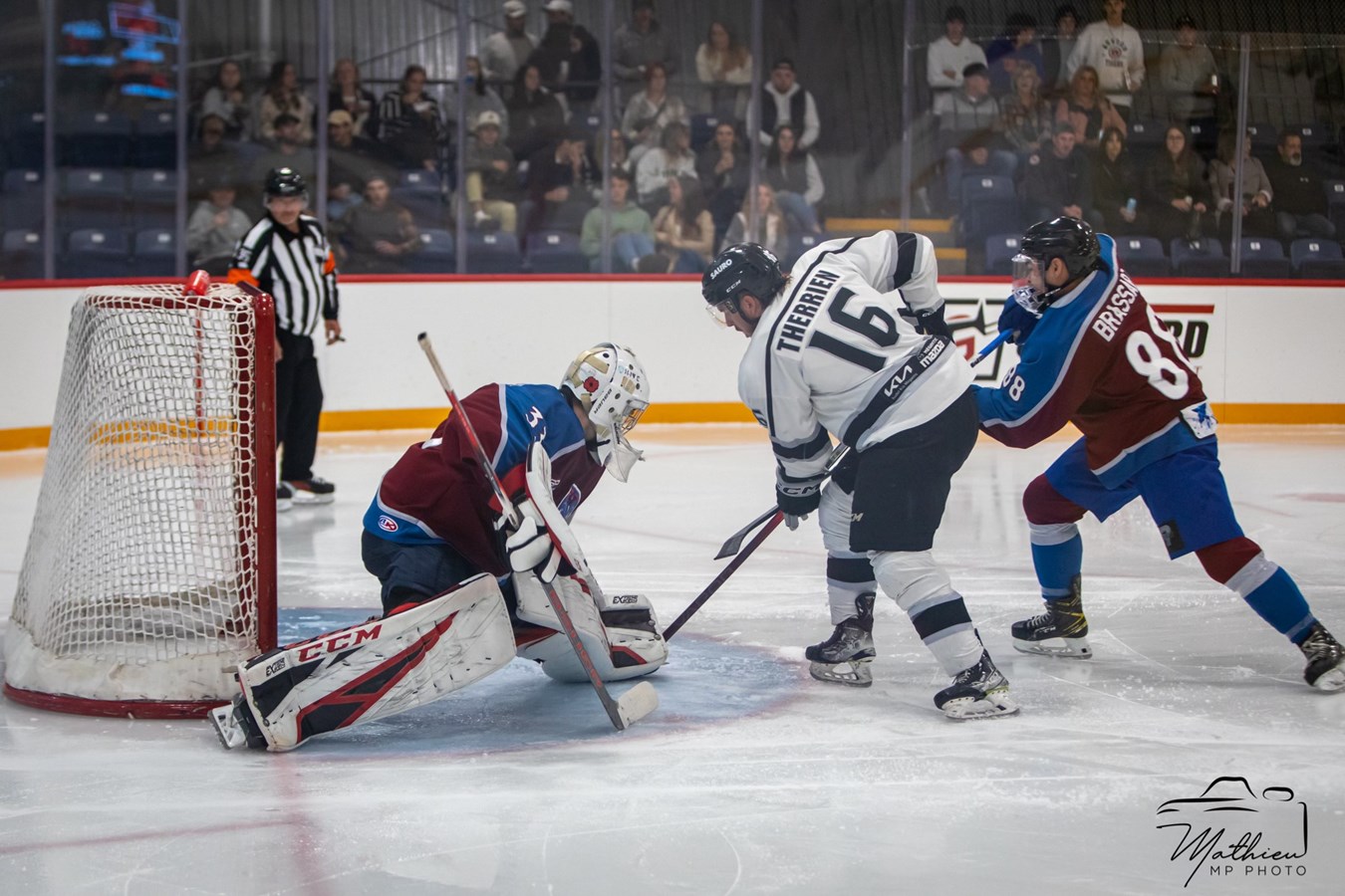 Coaticook, Daveluyville et Windsor dominent le début de saison