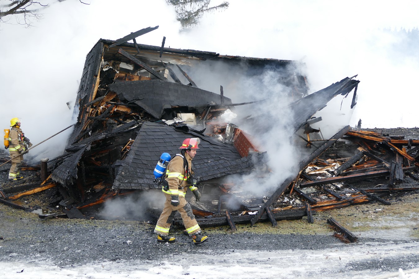 Une résidence détruite par les flammes à Saint-Benjamin