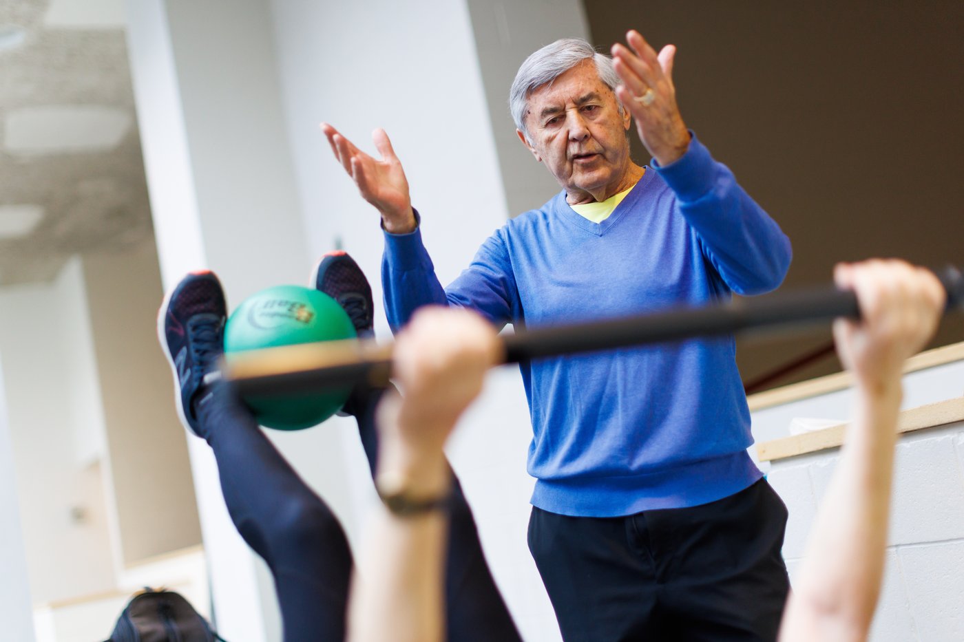 Une étude recommande de prescrire de l'activité physique aux aînés