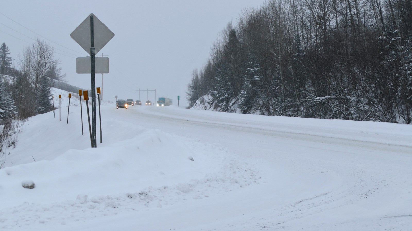 Neige et poudrerie : plusieurs routes fermées en Beauce