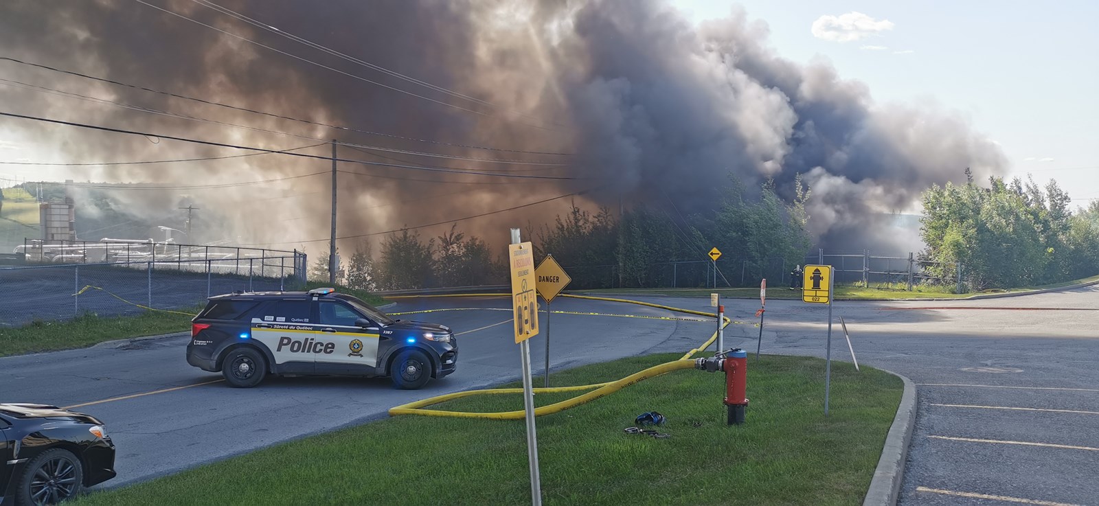 Beauceville : important incendie de pneus chez Royal Mat