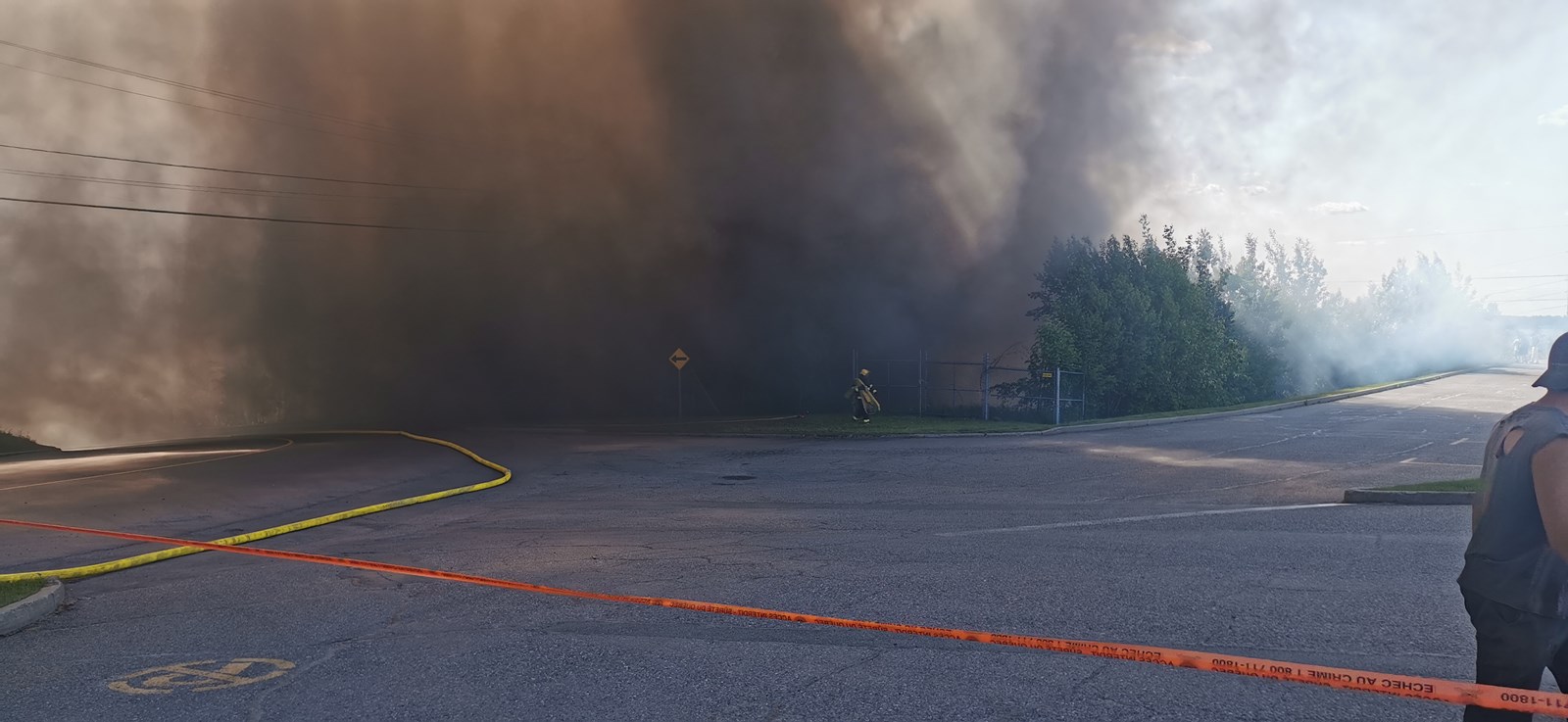 Beauceville : important incendie de pneus chez Royal Mat