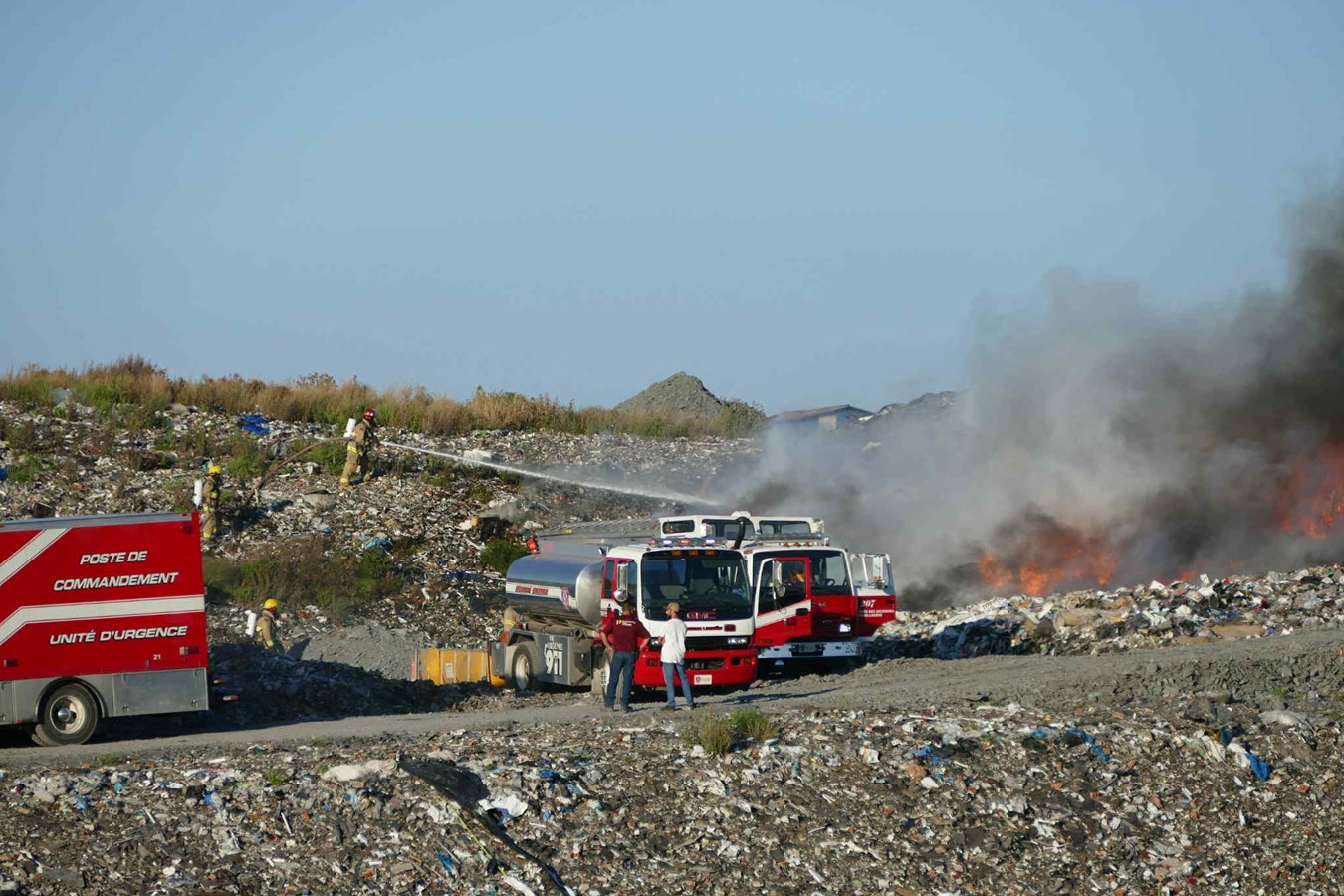 Feu majeur dans un site de déchets à Saint-Côme-Linière