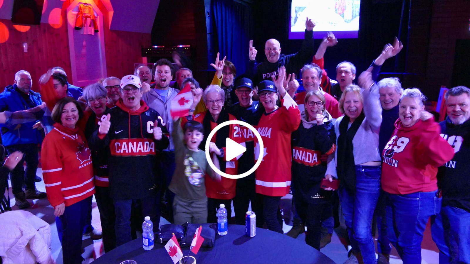 Poulin amène son équipe en finale et établit un record