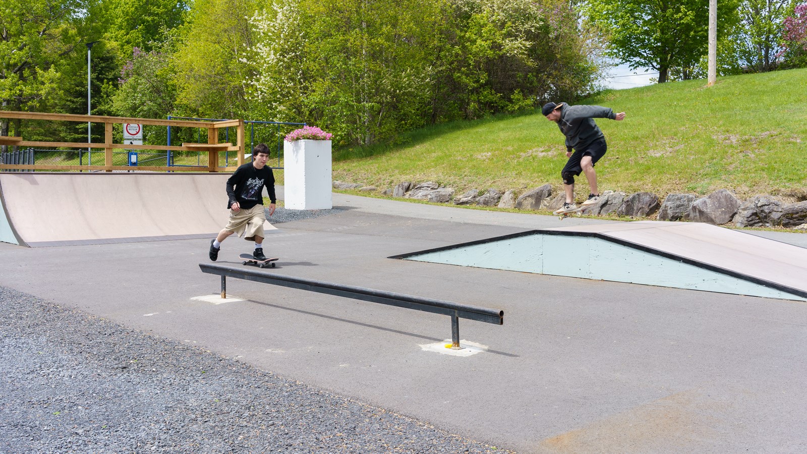 Les jeunes de Saint-Benoit-Labre profitent désormais de leur nouveau skatepark