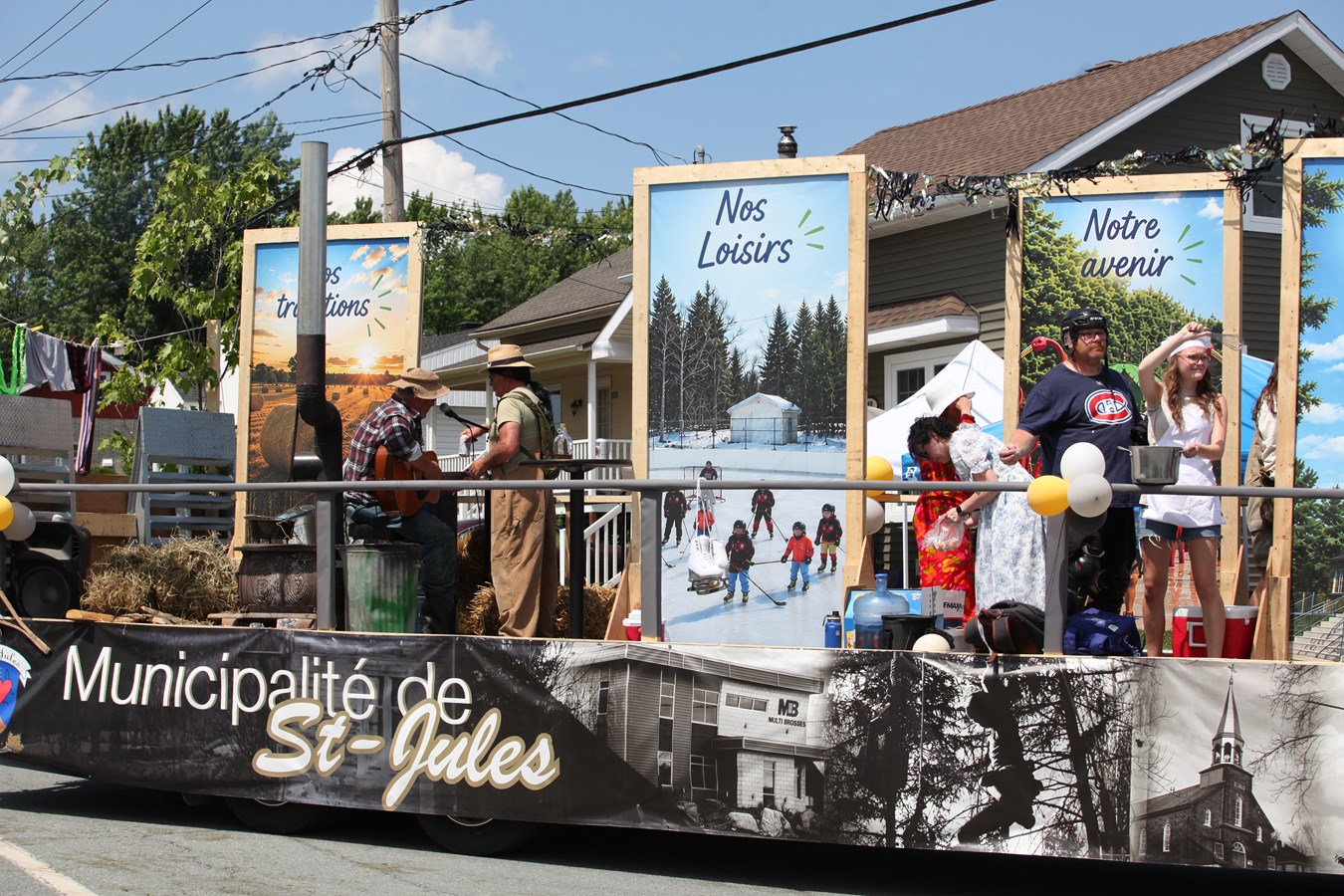 La parade du 20e des loisirs anime Saint-Jules