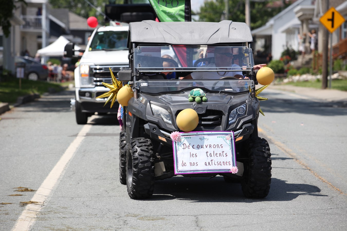 La parade du 20e des loisirs anime Saint-Jules