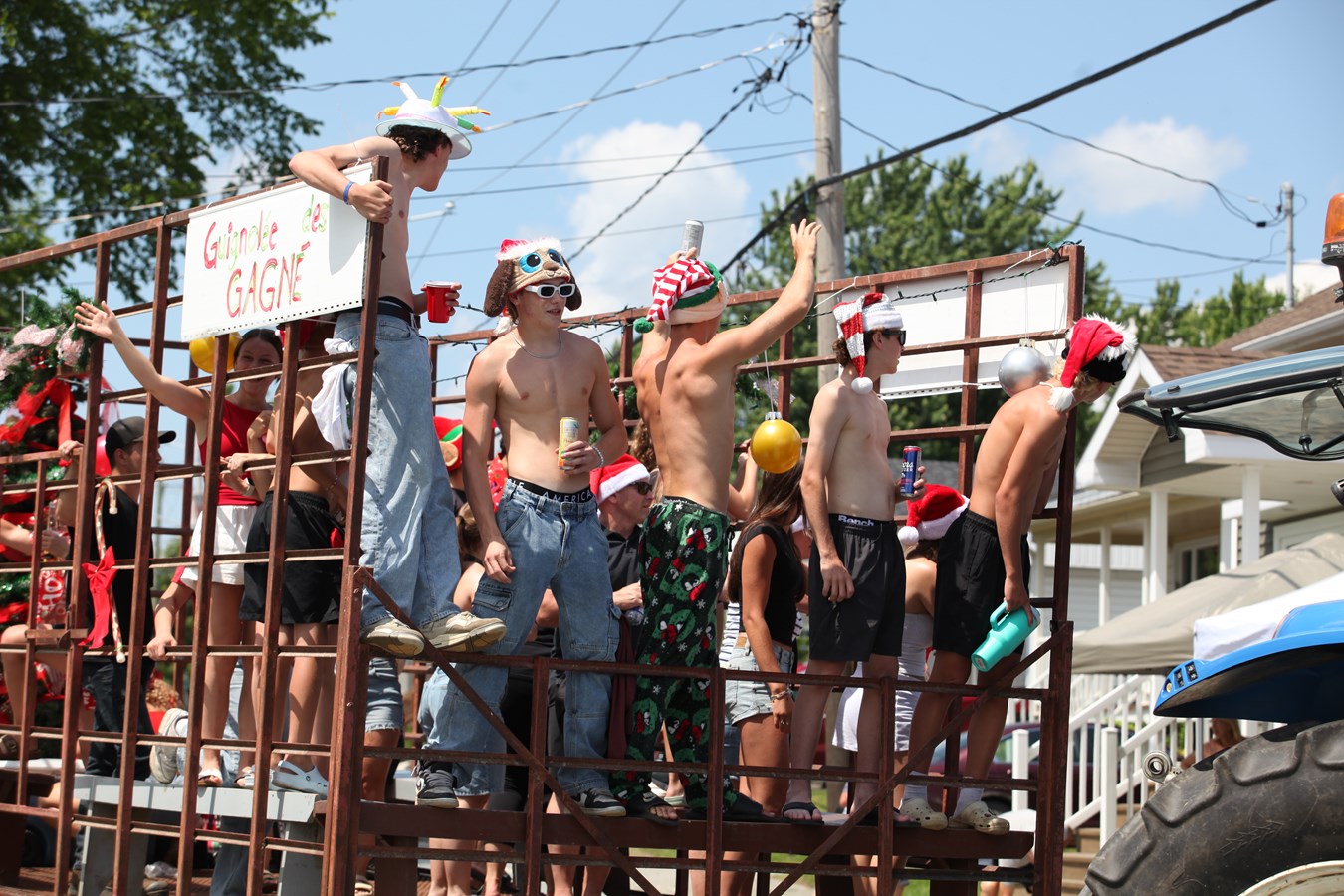 La parade du 20e des loisirs anime Saint-Jules