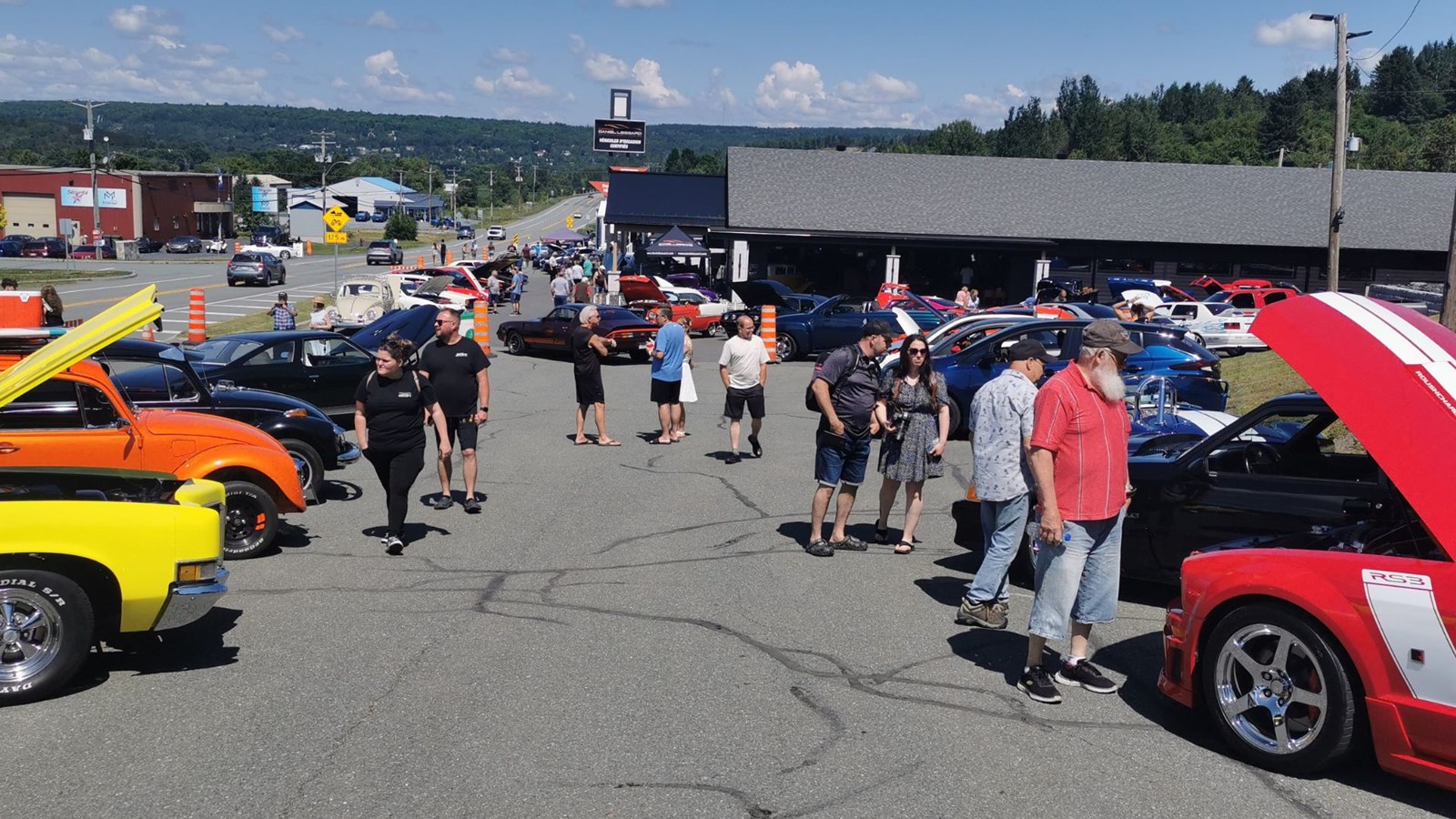 Plus de 300 rutilantes pour le centenaire de Notre-Dame-des-Pins