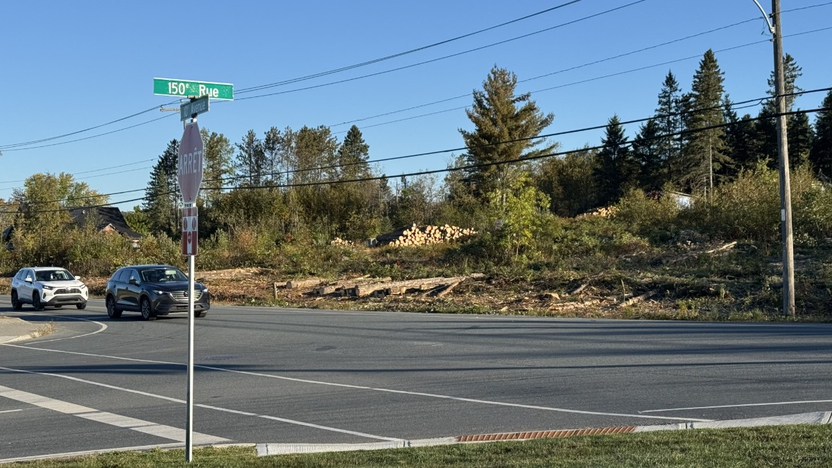 Prolongement de l’Autoroute 73: des travaux ont débuté sur la 10e Avenue