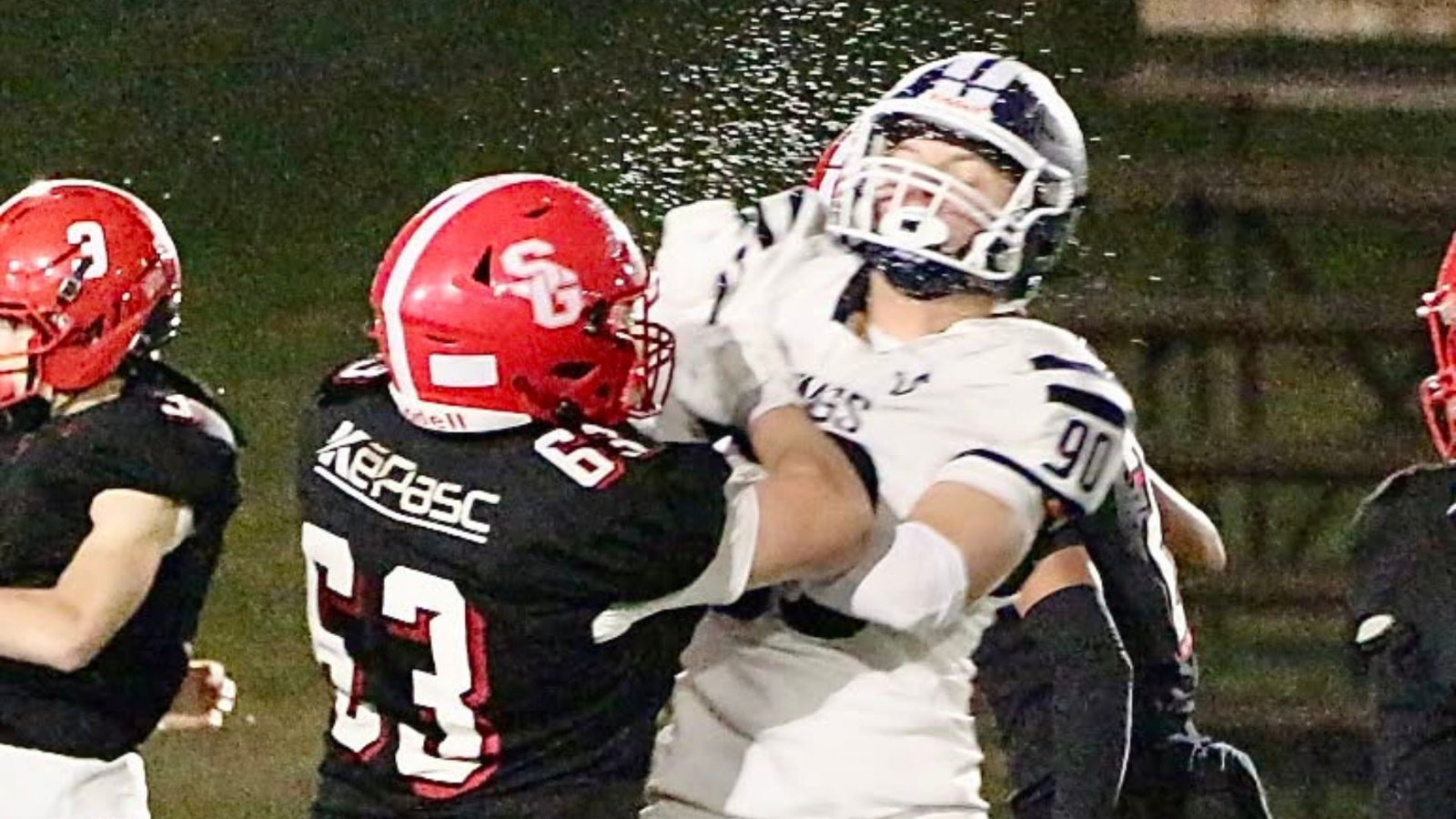 Une victoire convaincante pour les Dragons football