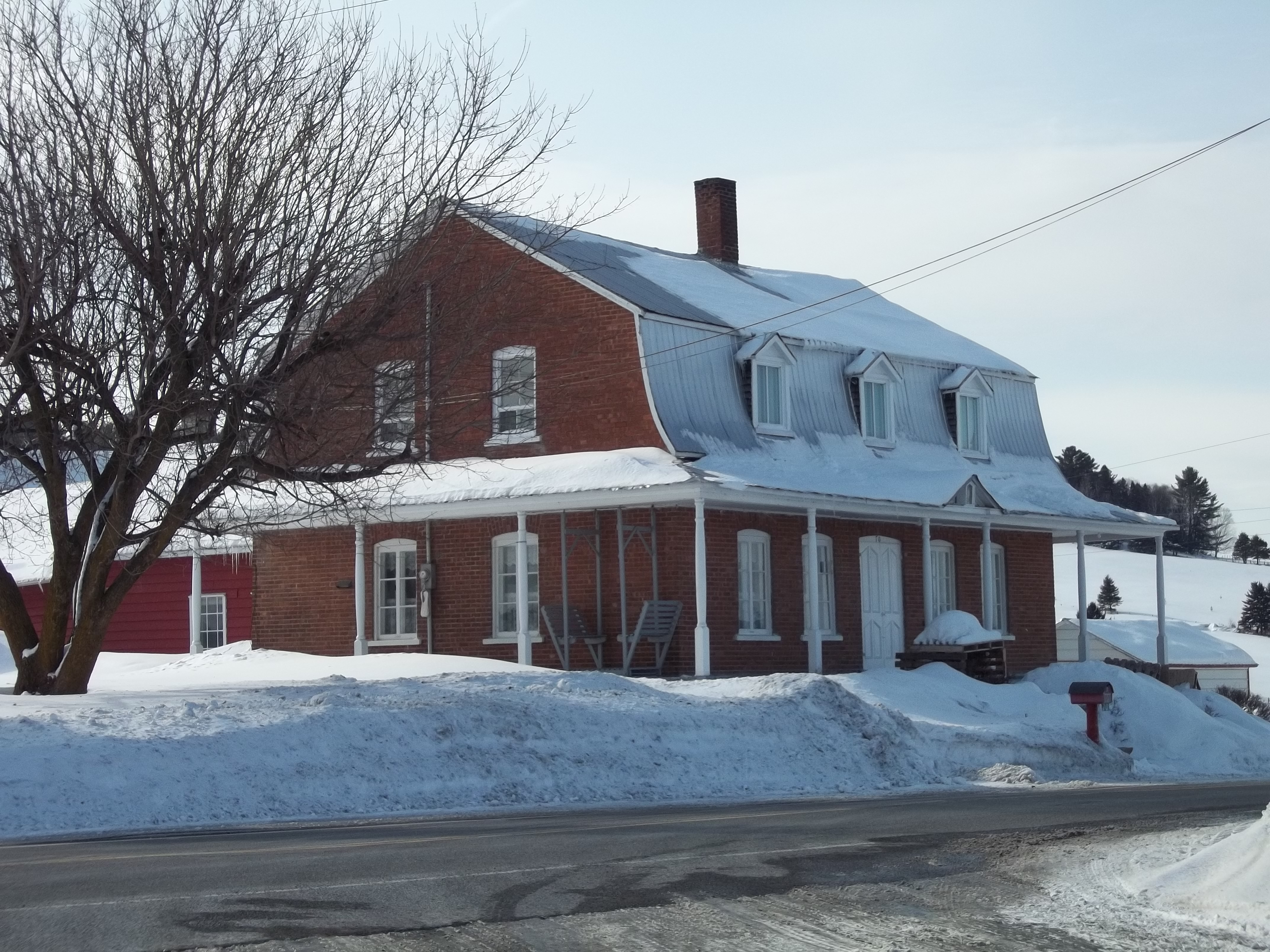 une belle maison ancienne du bord de eau