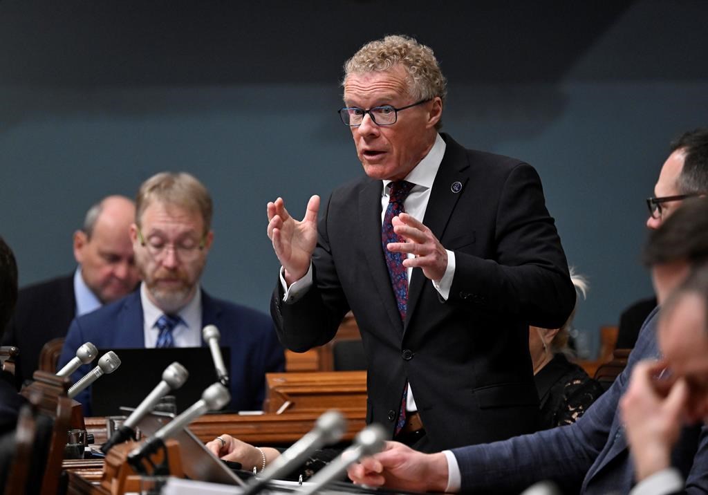 Le ministre Boulet dépose sa réforme de l'industrie de la construction