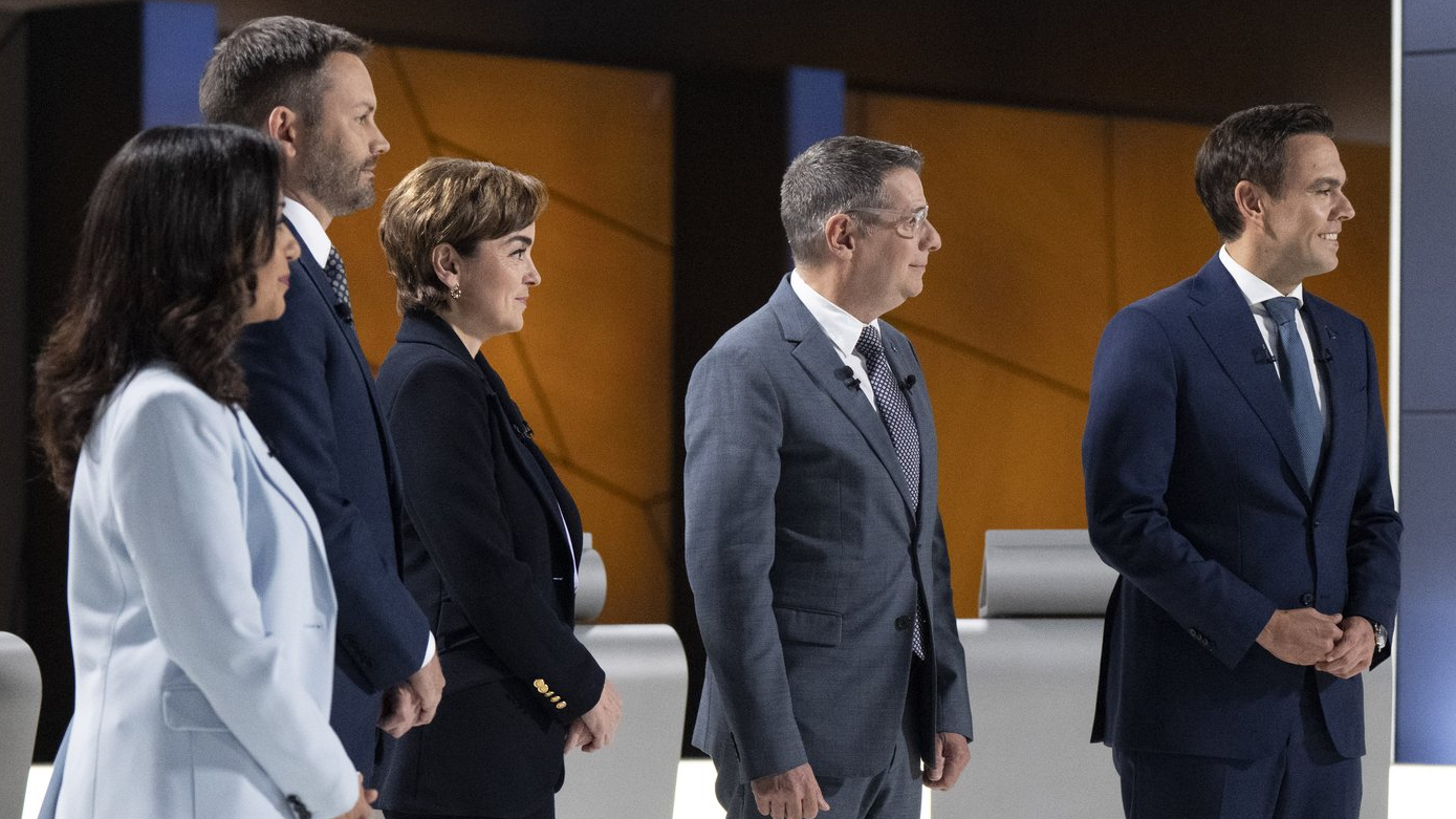 Les Québécois convoqués aux urnes pour des élections qui s'annoncent serrées
