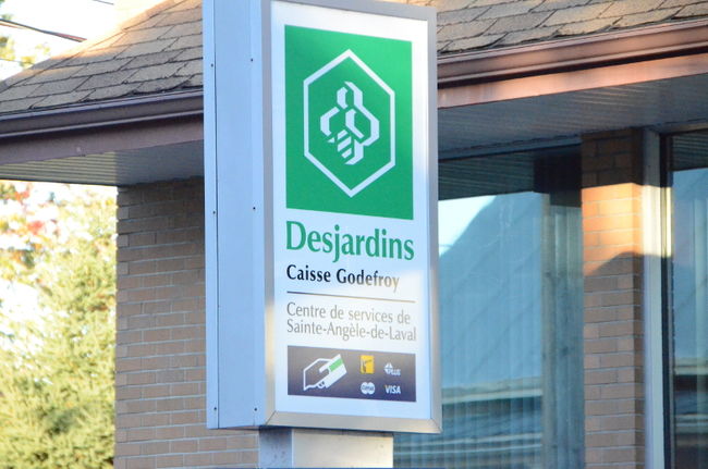 Nouvelle pétition contre les fermetures de caisses Desjardins
