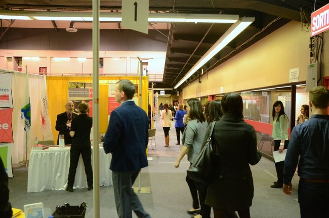 Plus de 1100 postes à combler au Salon de l’emploi