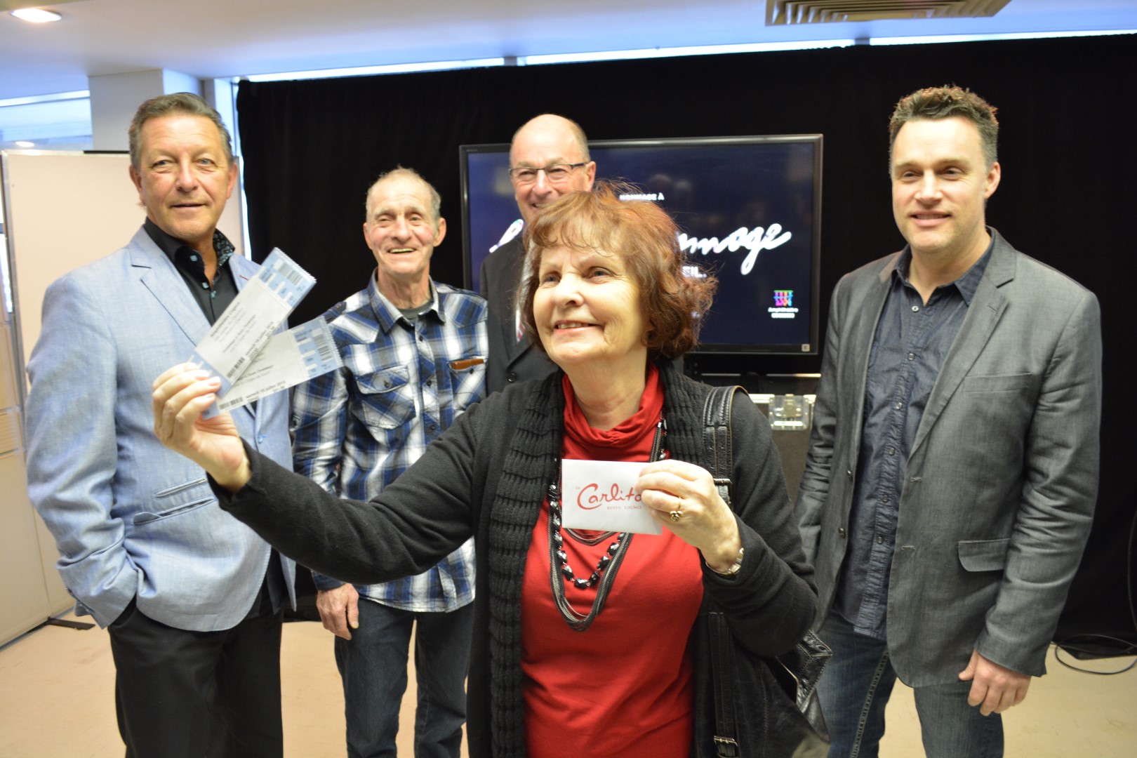Le premier billet va à... Monique Perron! 