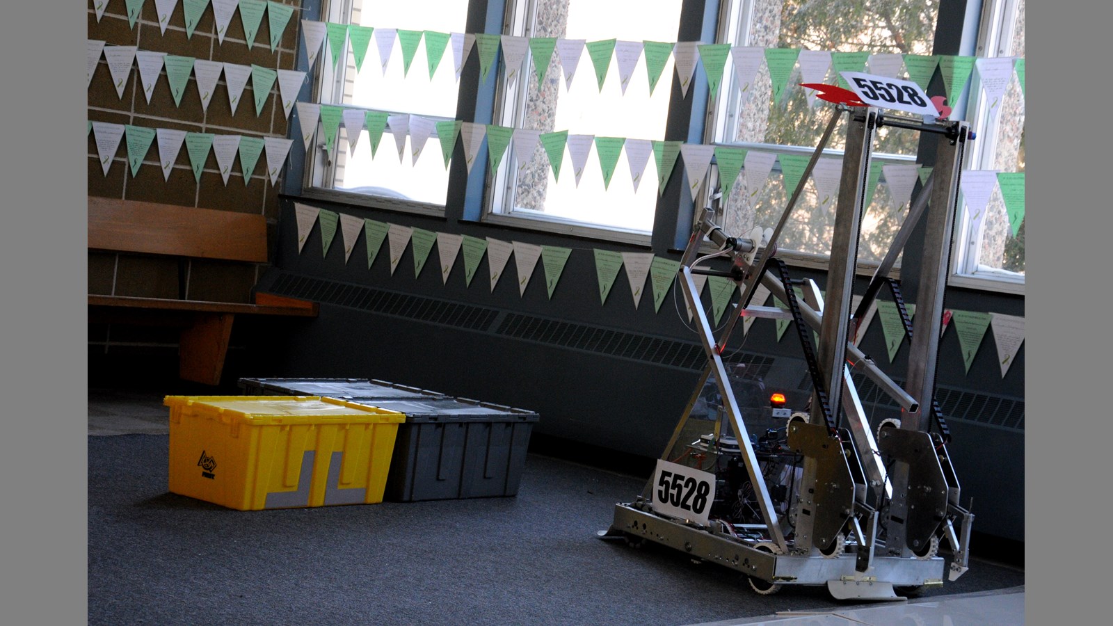 Les équipes du Séminaire St-Joseph et de Keranna prêtes pour Robotique First