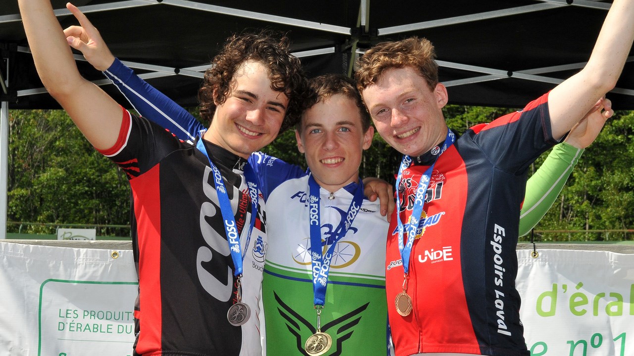Le cycliste Tristan Guillemette remporte le Championnat québécois de piste dans la catégorie cadet