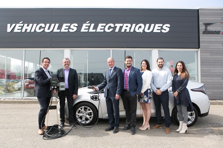 La famille André ouvre une concession de véhicules  entièrement électriques à Trois-Rivières