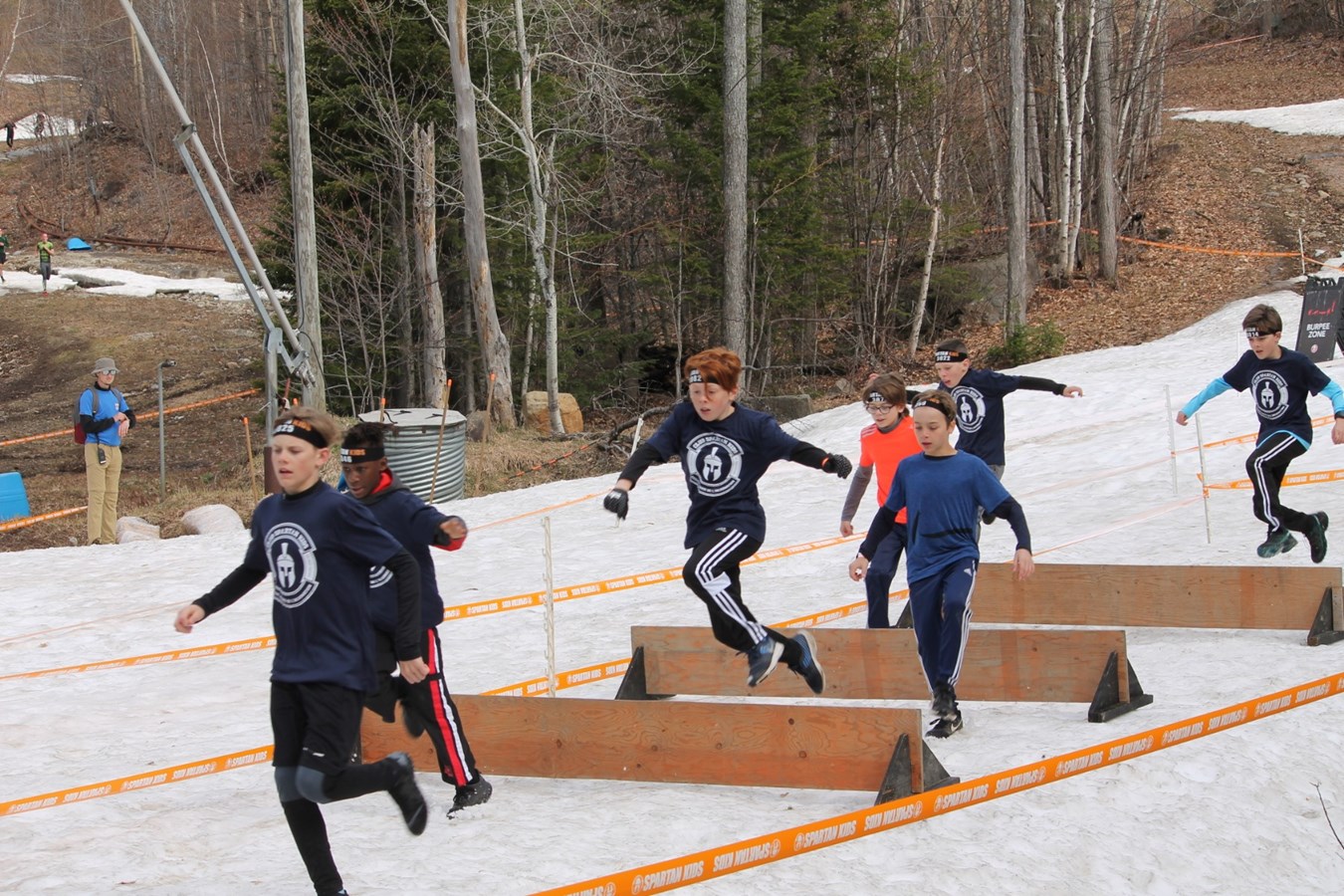 Les élèves du CMI affrontent la course à obstacles Spartan Kids