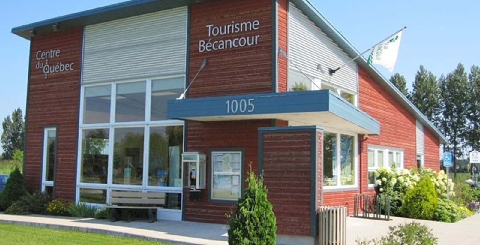 L’équipe de Tourisme Bécancour et ses membres ont donc réalisé un passeport qui permettra aux citoyens de Bécancour de se prévaloir de plusieurs bonifications et rabais sur le territoire.