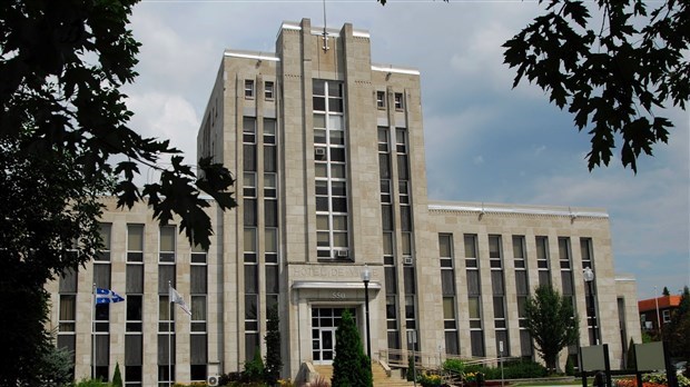 Shawinigan : la prochaine séance du conseil sera uniquement en formule virtuelle