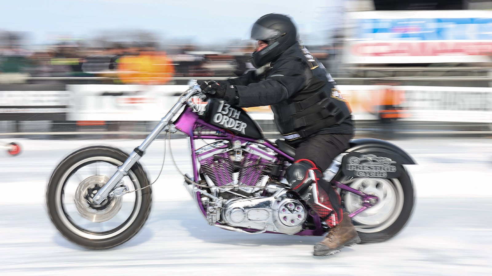 Un succès pour la 3e présentation de la Harley Drag Race on Ice