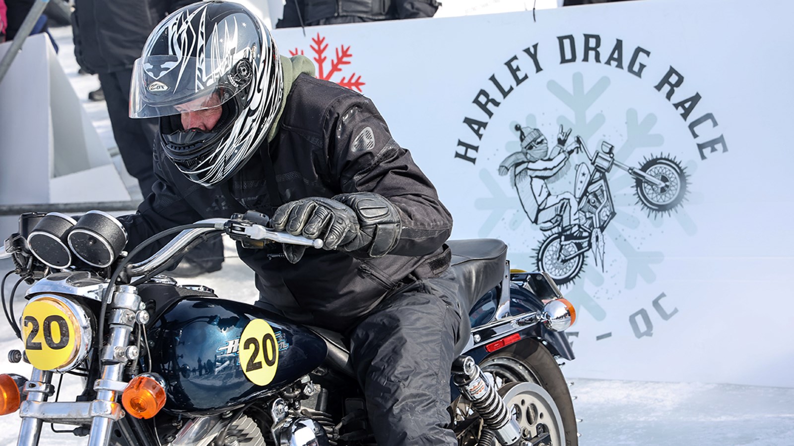 Un succès pour la 3e présentation de la Harley Drag Race on Ice