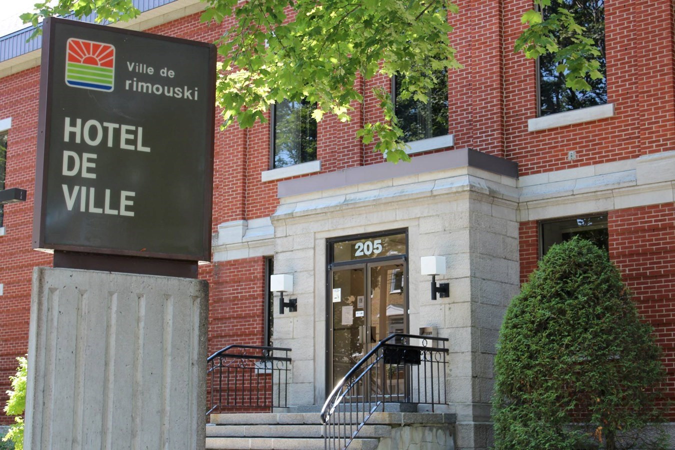 La Ville de Rimouski conclut une entente avec ses employés manuels