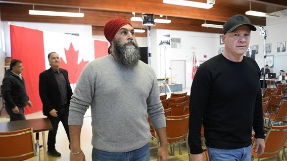 Les récentes menaces tarifaires de Trump s'imposent au jour 5 de la campagne fédérale