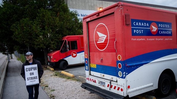 Postes Canada et le syndicat se réunissent à nouveau alors que la grève se prolonge