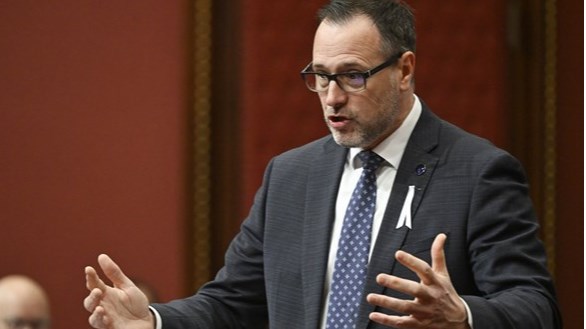 Québec révèle les critères de sélection du PSTQ et confirme l'abolition du PEQ