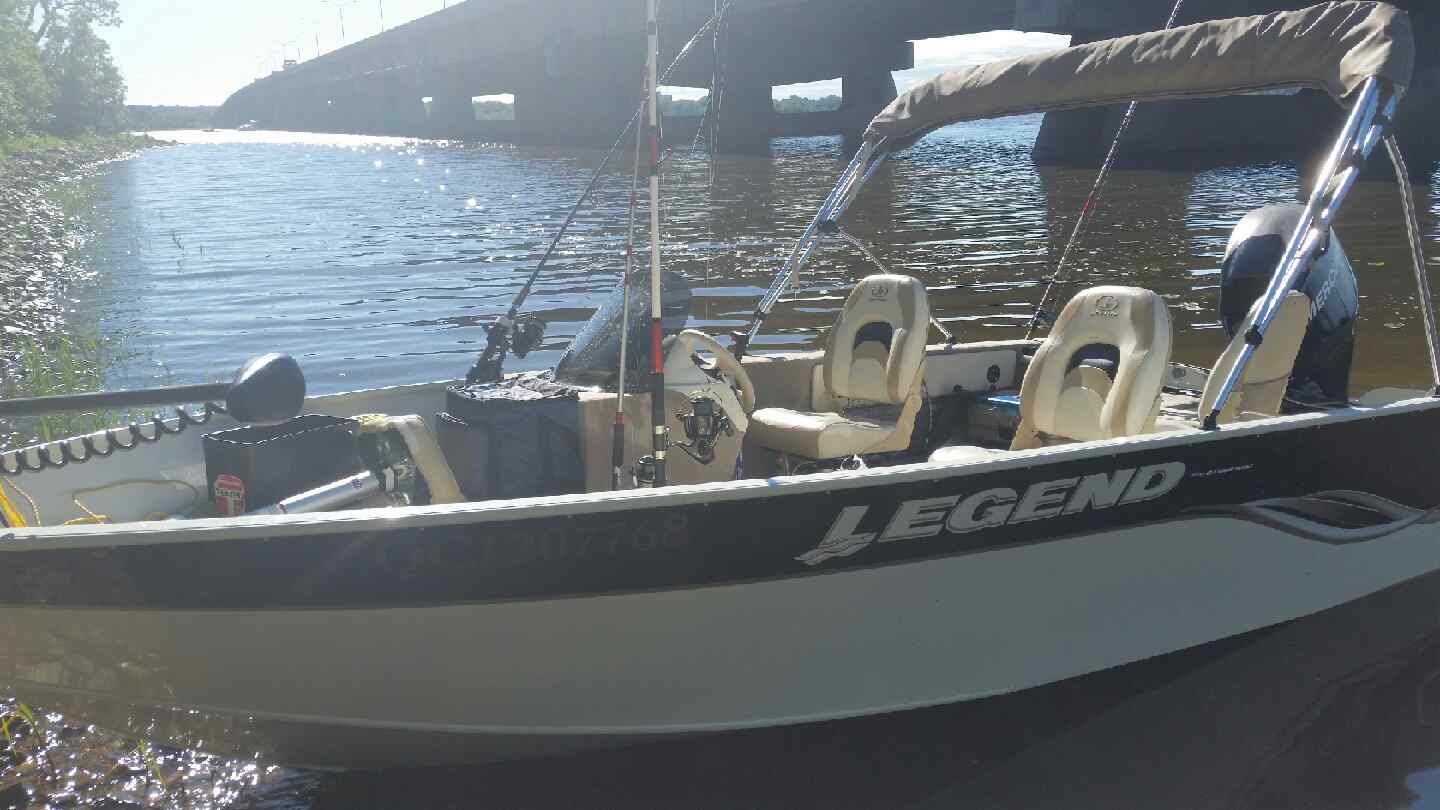 Dernière heure : Une semi-remorque tombe dans les eaux sous le pont de l’Île-aux-Tourtes