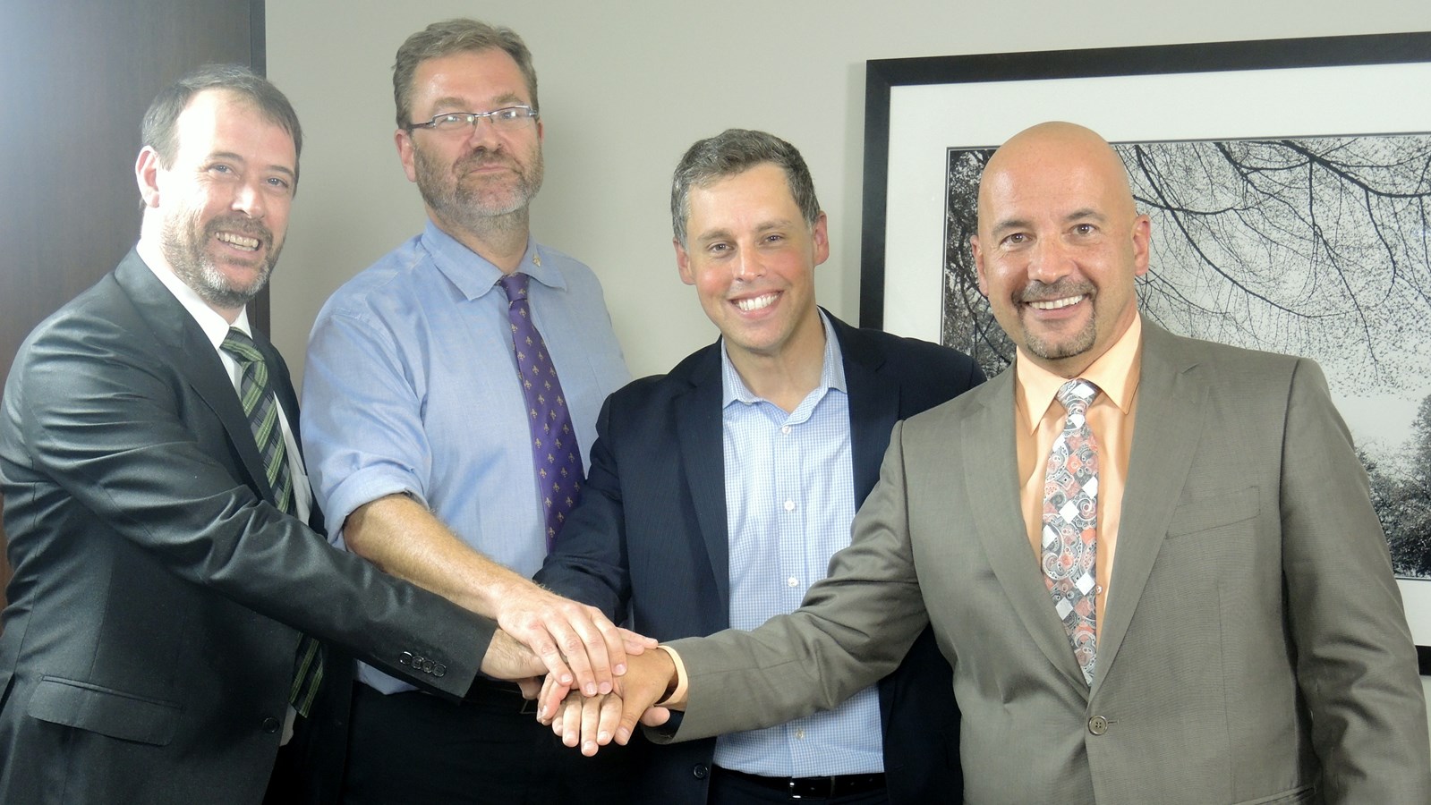 Jamie Nicholls, député sortant et candidat néodémocrate, Vincent François, candidat bloquiste, Peter Schiefke, du Parti libéral et Marc Boudreau, candidat conservateur.