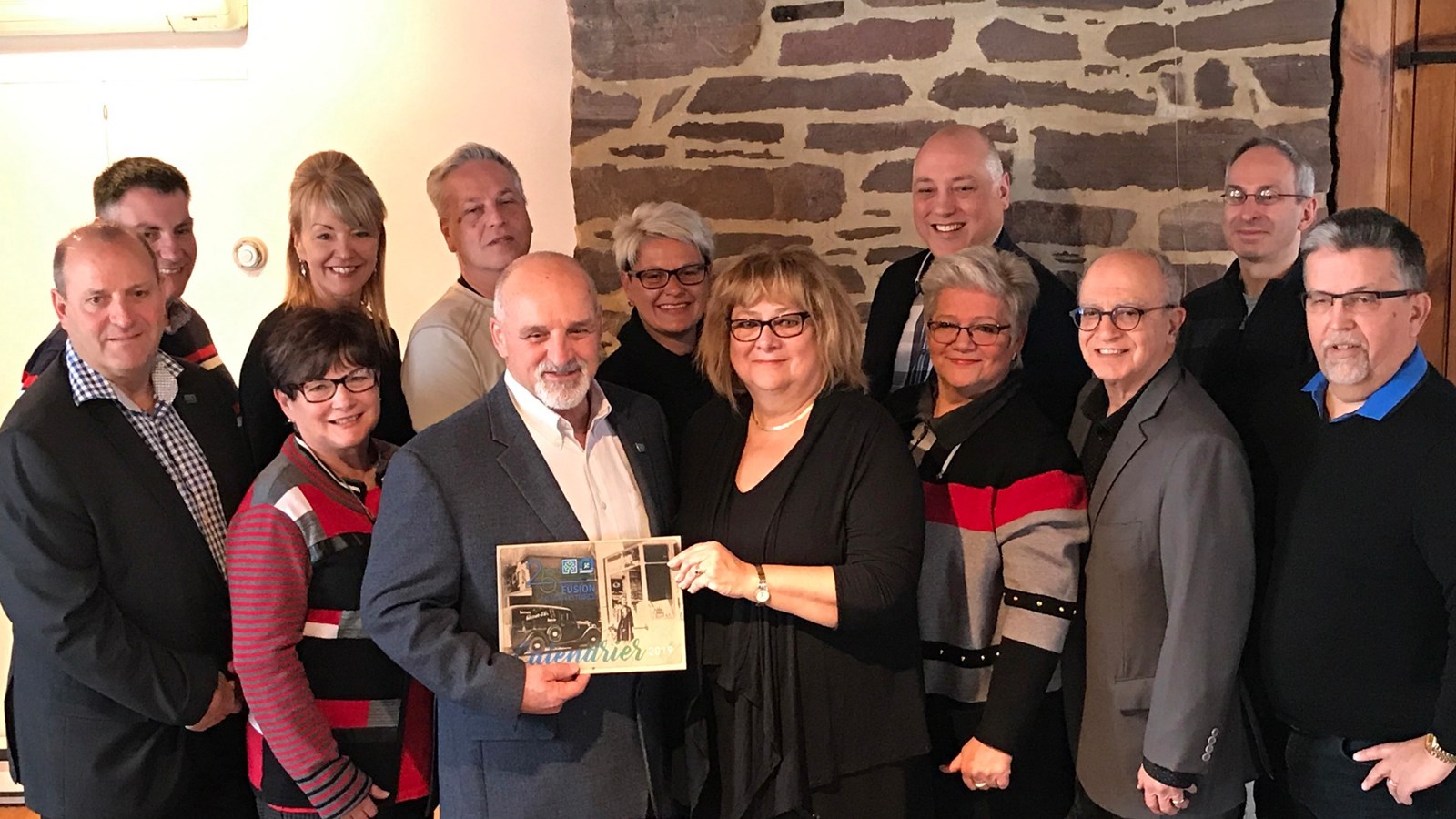 Le comité organisateur, outre madame Odette Lalonde, est composé des conseillers municipaux Céline Chartier et François Séguin, de Rénald Gabriele, d’Élyse Viau, de Philippe Roy, de Sébas- tien Daviau, de John McRae, de François Séguin (citoyen de longue date à ne pas confondre avec le conseiller municipal du même nom), d’Estelle Bonin et des employés municipaux Michel Vallée et France Lavoie.