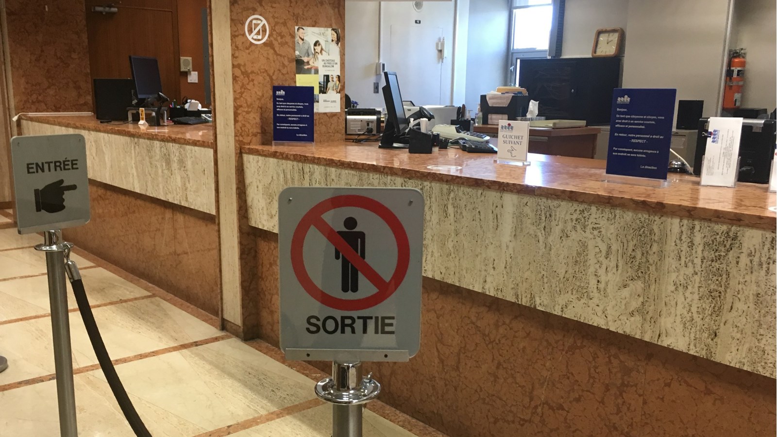Le maire de Salaberry-de-Valleyfield précise qu'une des volontés du conseil est que toutes les transactions municipales (taxes, permis et autres) se fassent éventuellement en totalité par Internet.