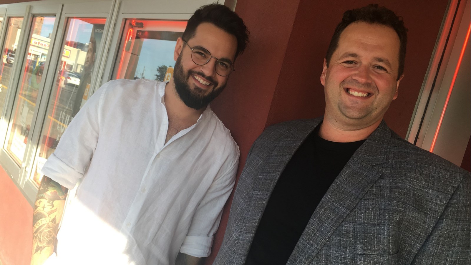 Les entrepreneurs et artistes Marc-André Rioux et Alexandre Daneau ont accepté de jouer les ambassadeurs pour les écoles Saint-Paul et Saint-Étienne de la CSVT.
