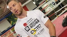 Francis Lafrenière tentera d’ajouter une 4e ceinture à sa collection