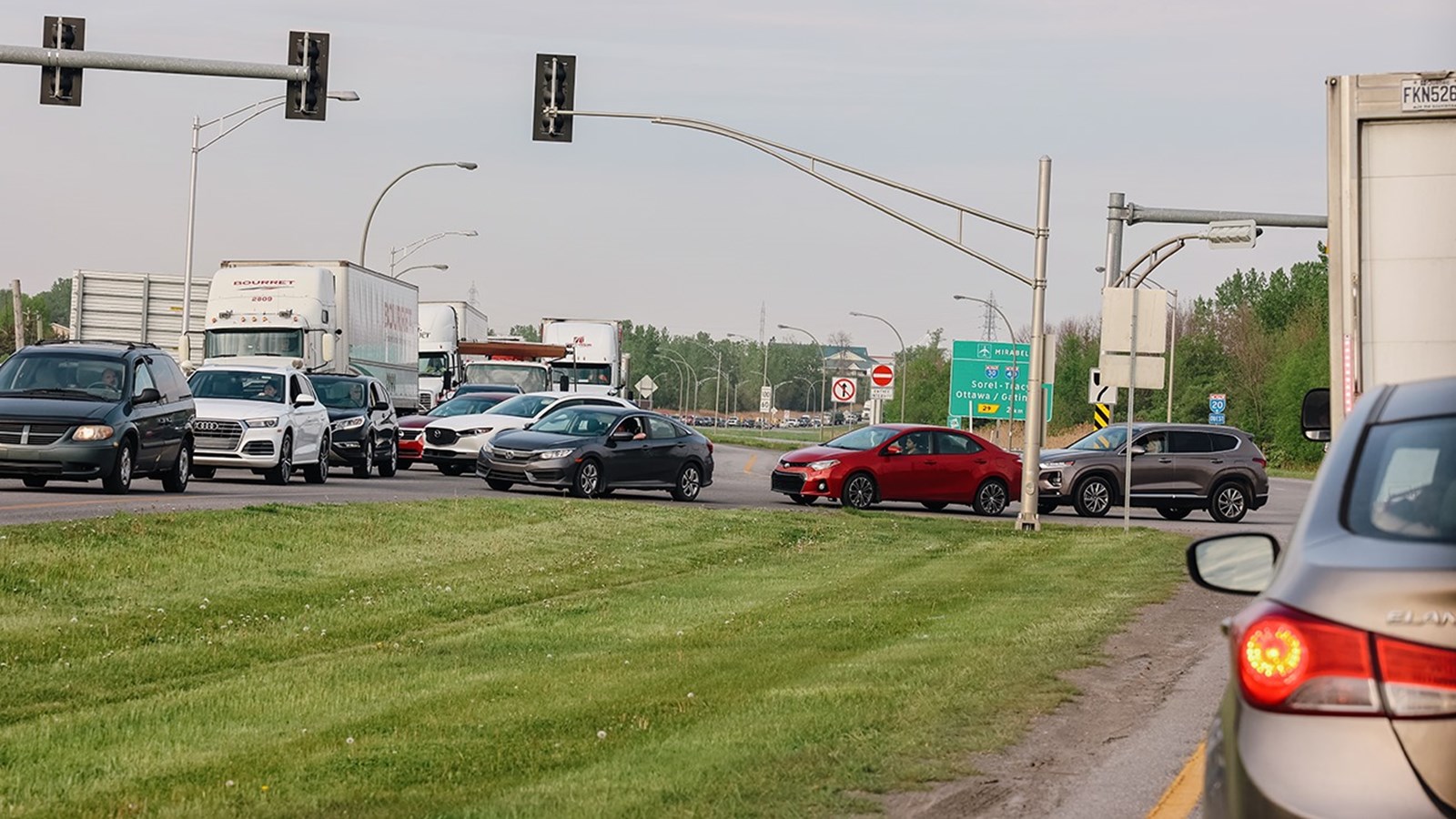 Les automobilistes étaient nombreux ce matin sur la route Harwood à Vaudreuil-Dorion