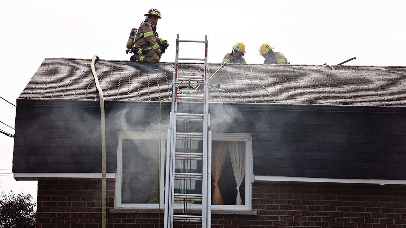 Intervention des pompiers de Salaberry-de-Valleyfield sur la rue Andrew