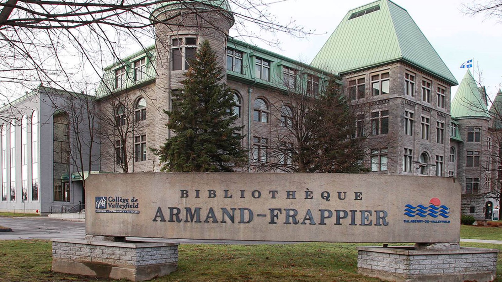 Vente de livres et manuels scolaires usagés pour la Fondation du Collège de Valleyfield