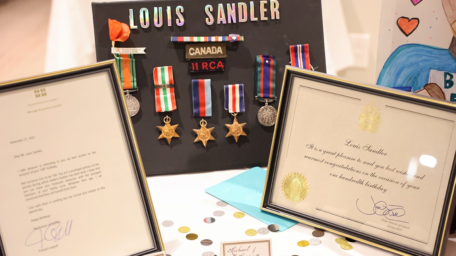 Un vétéran de la guerre et résident du Chartwell célèbre son 100e anniversaire