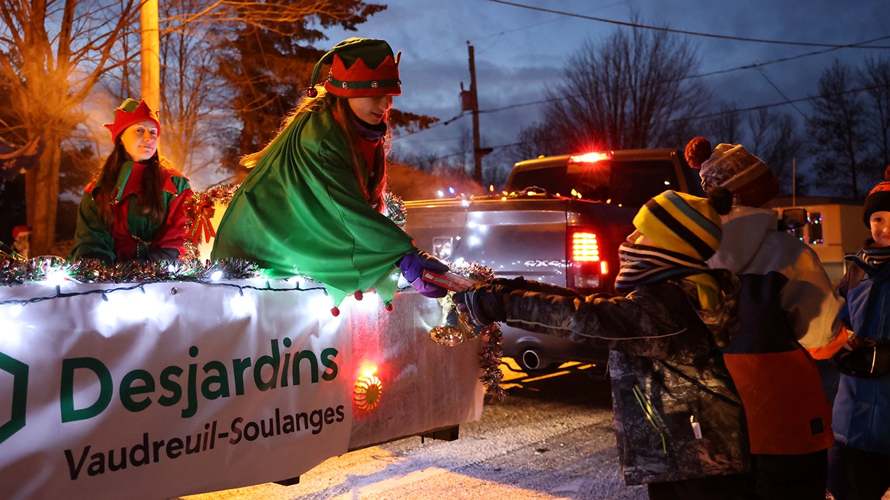 Après Saint-Polycarpe, le père Noël était de passage à Saint-Clet samedi