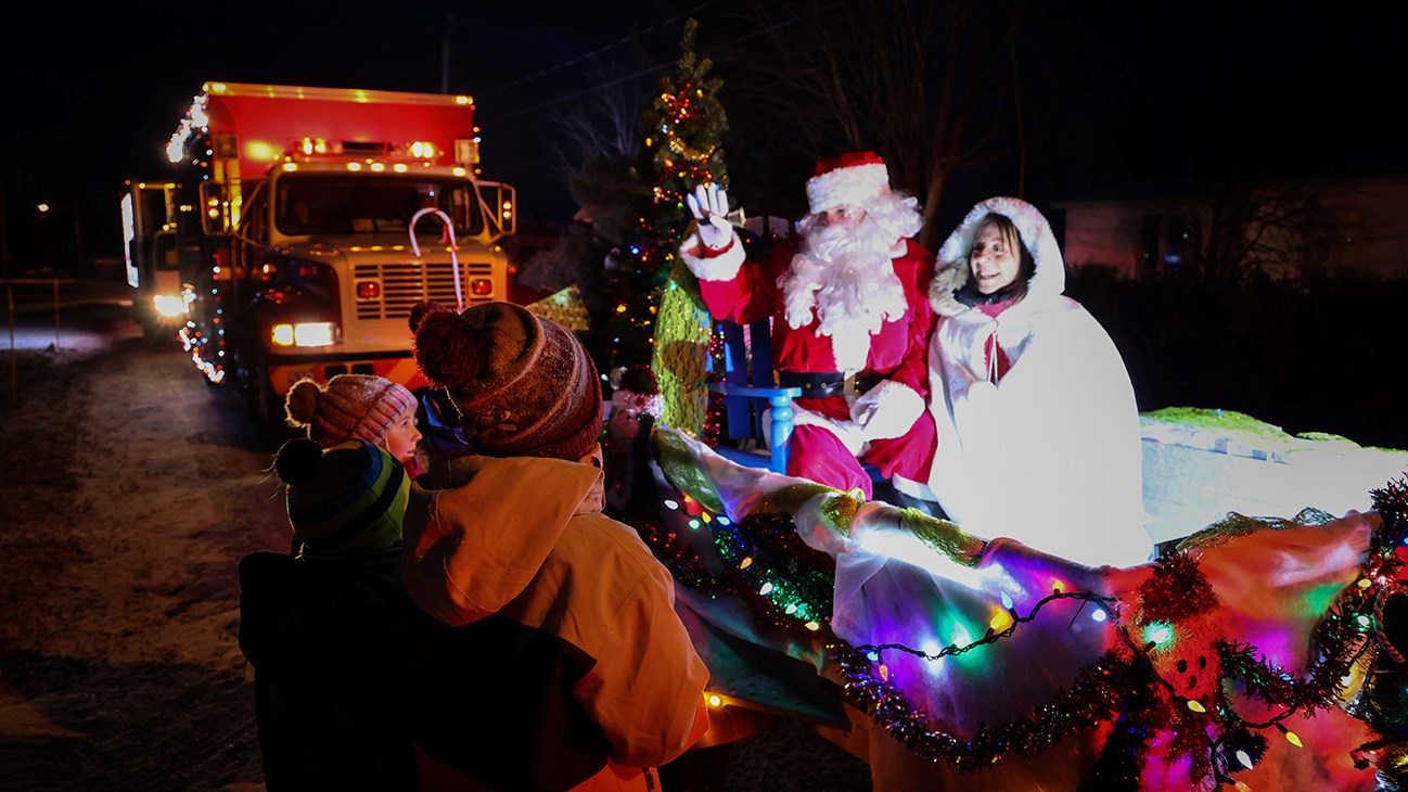 Après Saint-Polycarpe, le père Noël était de passage à Saint-Clet samedi